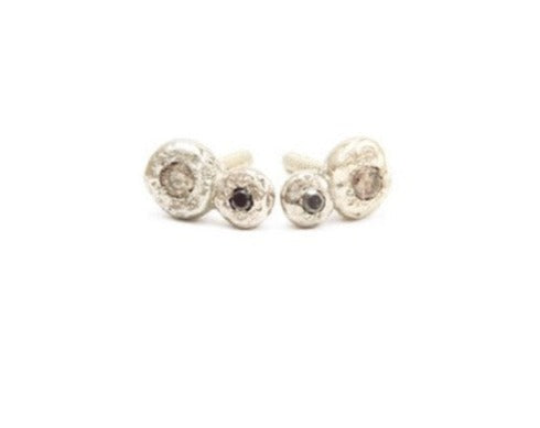 White gold nuggets earring with diamonds