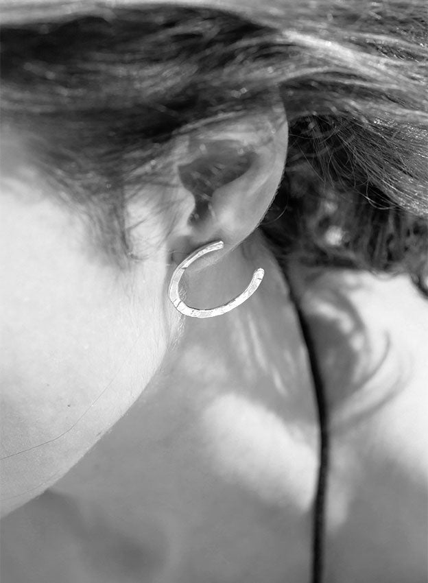 Silver Circle Earrings (Medium) 'Orígenes'